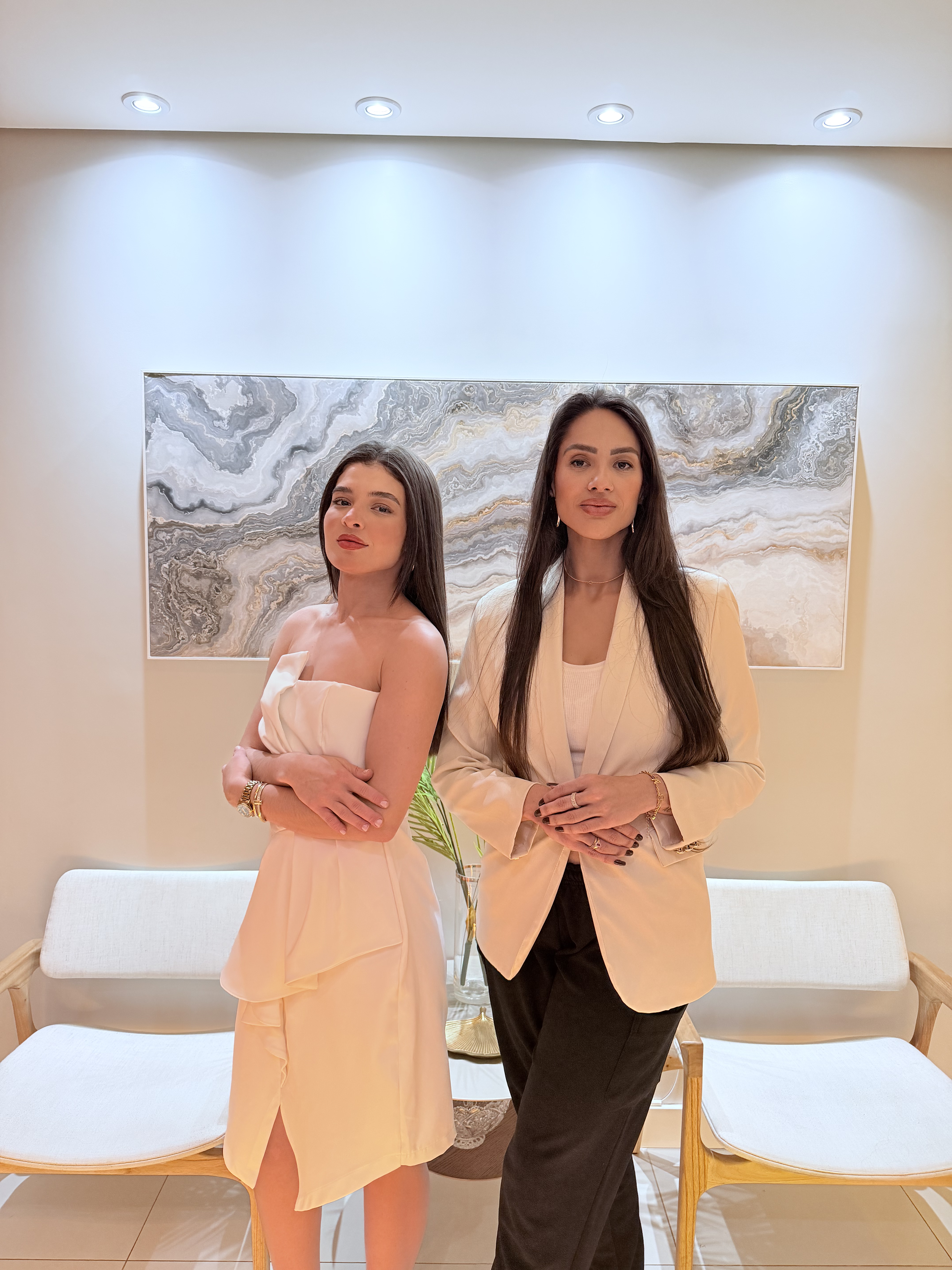Dra. Bruna Milan e Dra. Maria Fernanda Melo, médicas do Instituto Milan & Melo